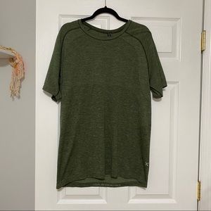 Lululemon metal vent tee